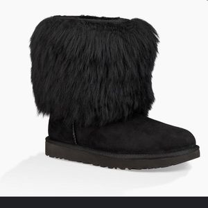 UGG Mongolian Sheepskin Leather Short Cuff Boot US Size 7 Black 1090609